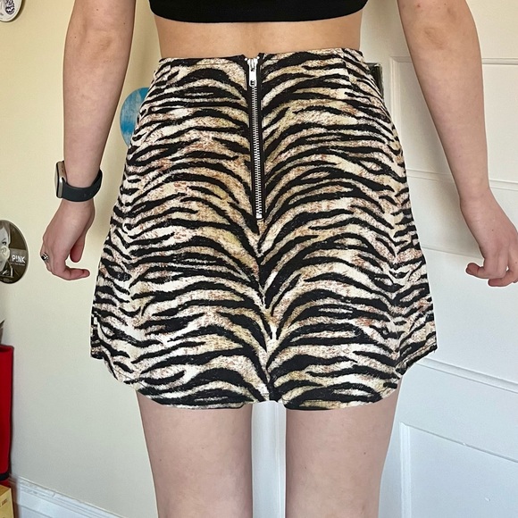 Motel Tiger Print Skirt - Picture 3 of 3
